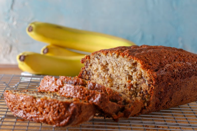 snack pisang anak, mpasi pisang, ide camilan sehat bayi, resep pisang untuk anak, pancake pisang, banana bread homemade, kolak pisang bayi, olahan pisang sehat